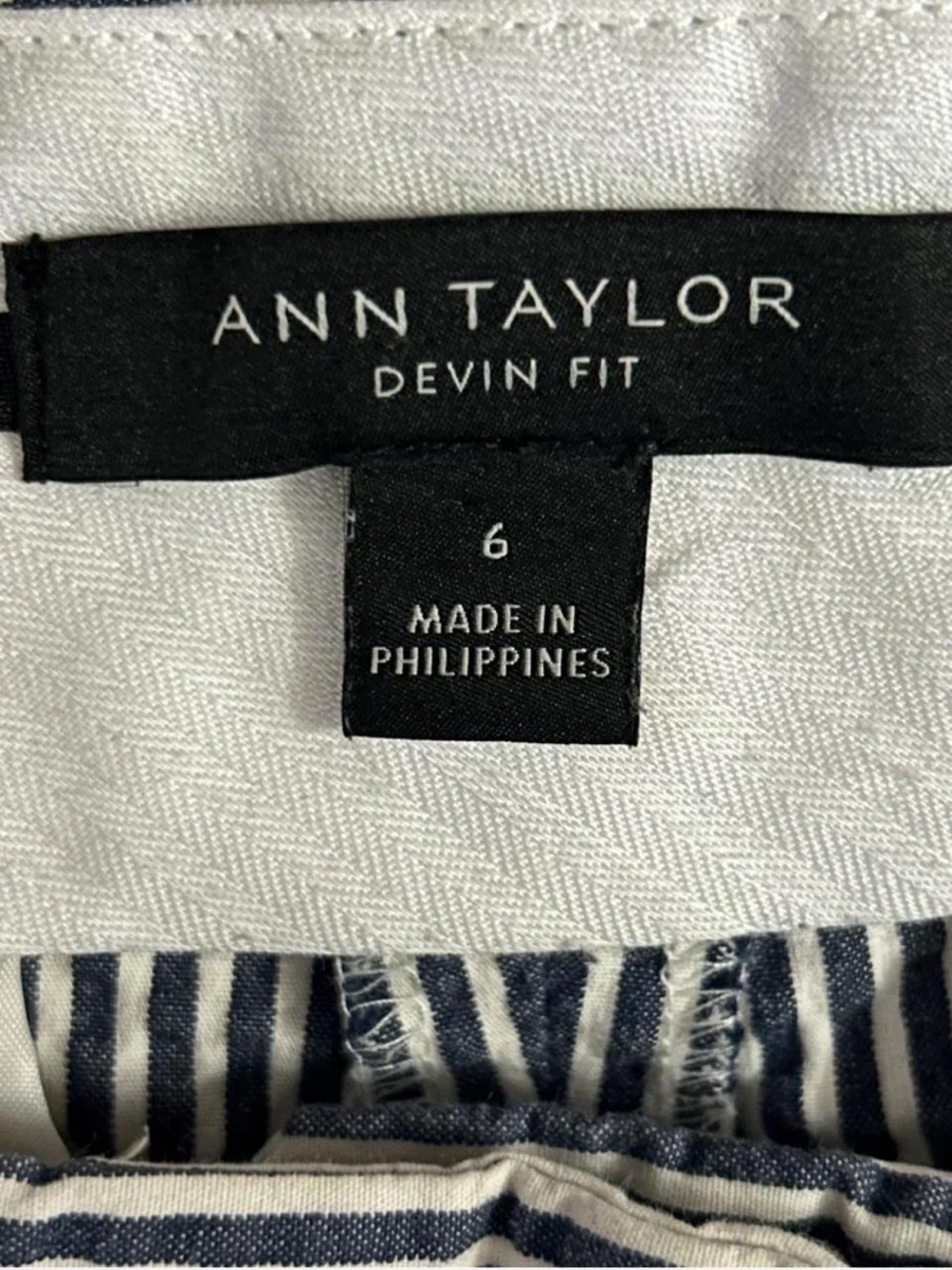 Ann Taylor Devin Fit Navy & White Seersucker Suit Set - Blazer Sz 4 + Pants Sz 6